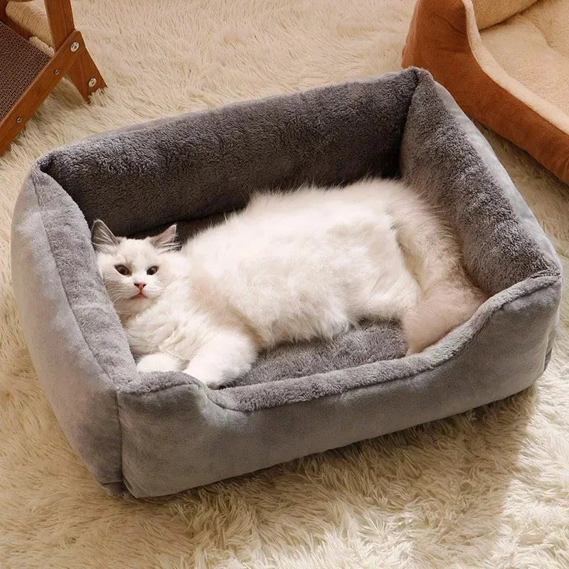 Plush Cat Bed – Cozy Winter House for Cats & Small Pets