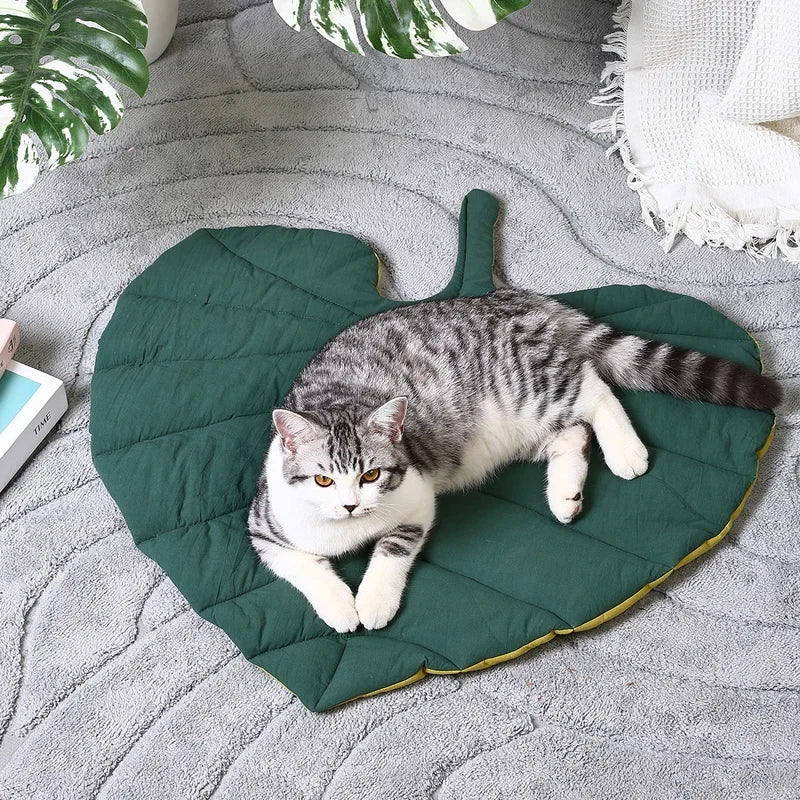 Leaf-Shape Cat Mattress – Reversible Pet Floor Mat