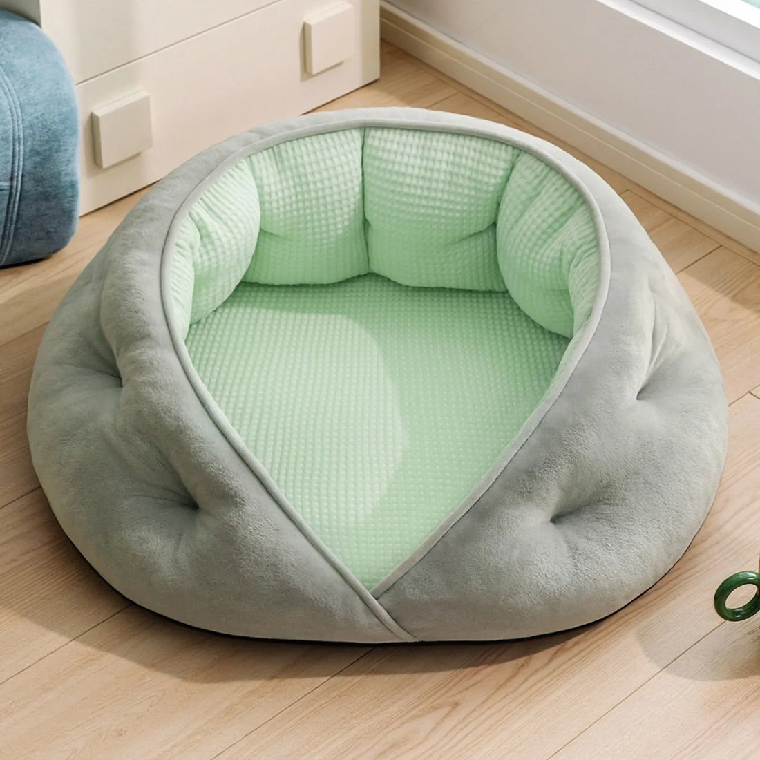 Semi-Enclosed Pet Bed – Cozy All-Season Nest for Dogs & Cats
