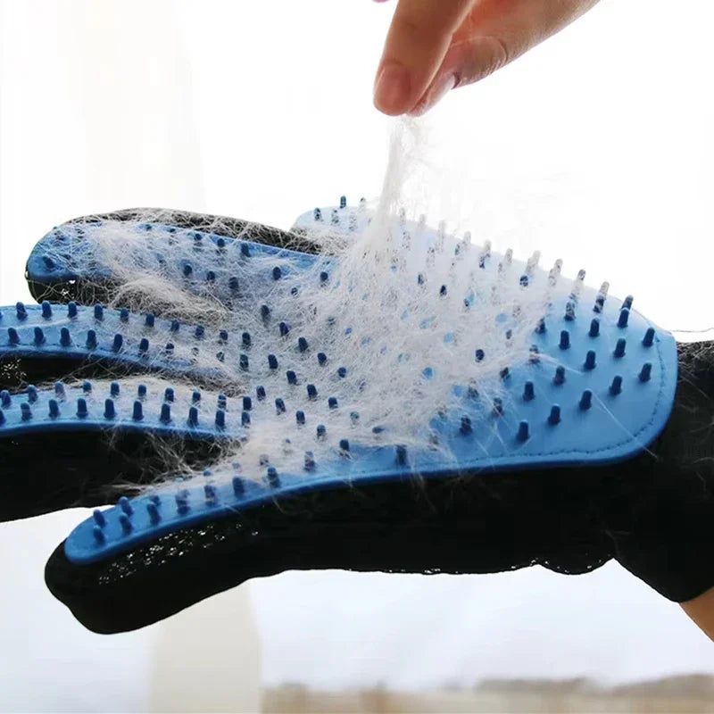 Pet Grooming Glove – Deshedding Brush for Cats & Dogs