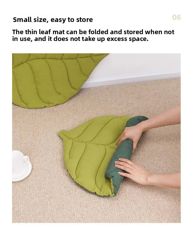 Reversible Leaf Pet Cushion – Non-Slip Travel Bed Mat