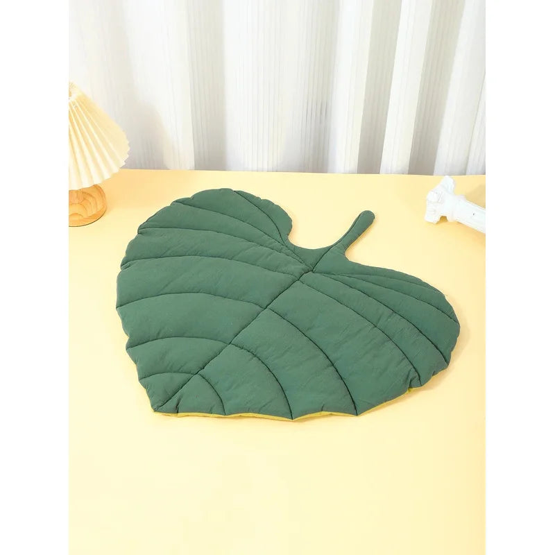 Leaf-Shape Cat Mattress – Reversible Pet Floor Mat